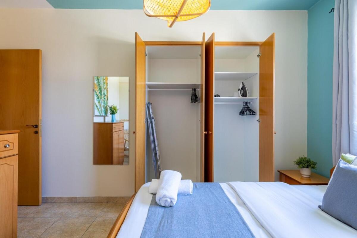 Bayview 2-br W Terrace In Apartment *
