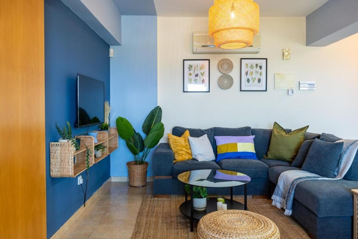 Bayview 2-br W Terrace In Apartment Larnaka